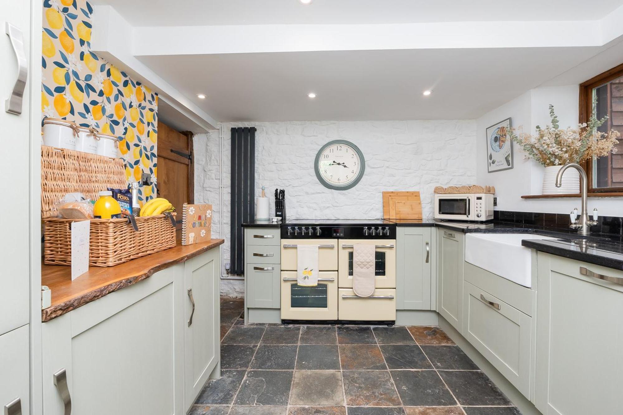 Cosy On Outskirts Of Bath *